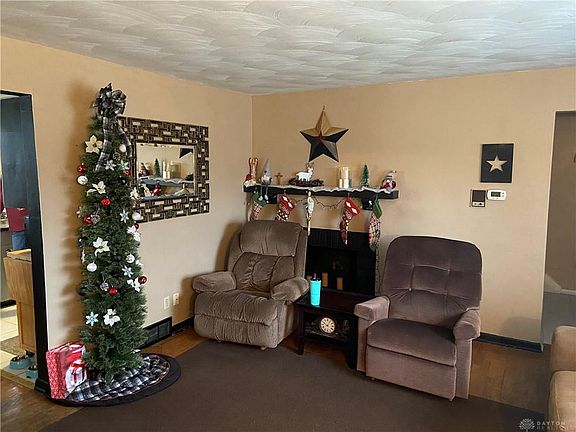 4th image of 4023 Ellery Ave
