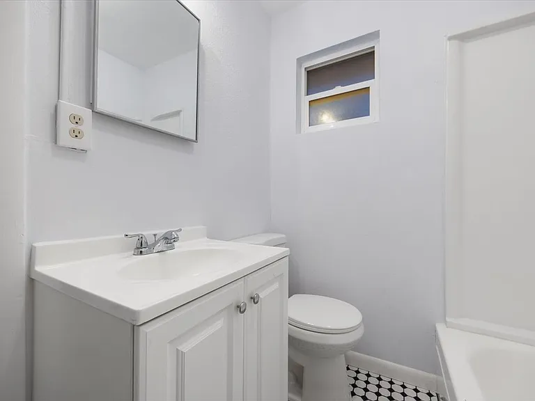 125R Ruxton Ave #3 — Photo 8