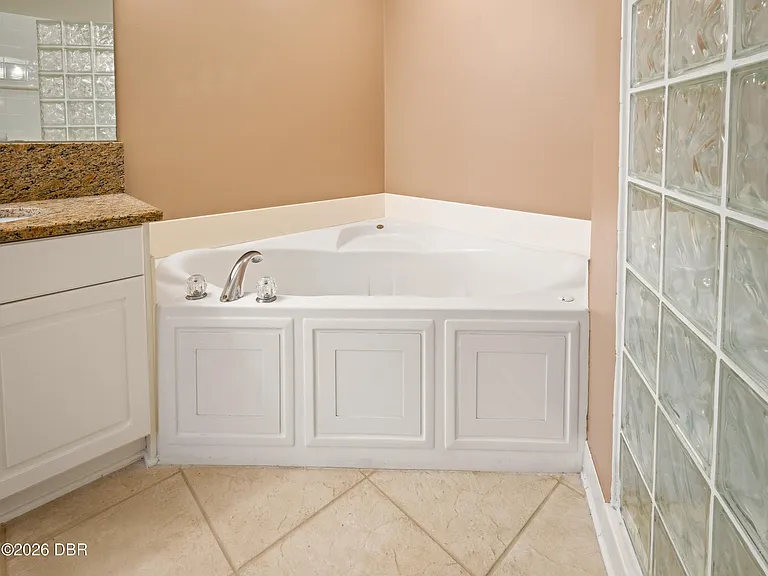 2055 S Atlantic Ave #703 — Photo 24