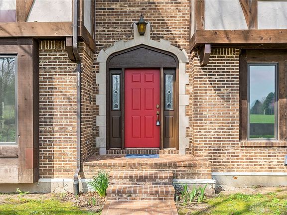 4th image of 4881 Arabian Dr