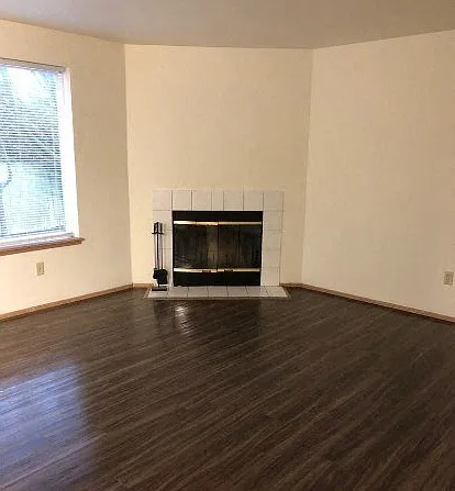 Cambridge Apartments — Photo 3