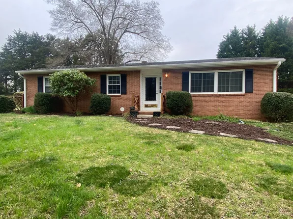 3055 Brookhill Dr, Winston Salem, NC 27127