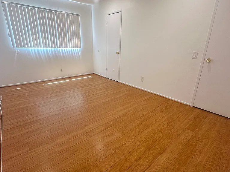 614 W Dryden St #6 — Photo 5