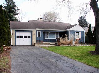 777 Beach Pl, Mundelein, IL