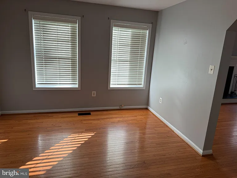 50 Dorothy Ln — Photo 7