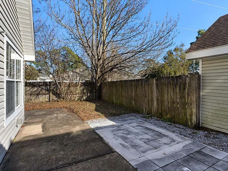 1819 Heartland Dr — Photo 23