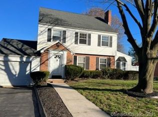 444 Ridge Rd, Wethersfield, CT 06109