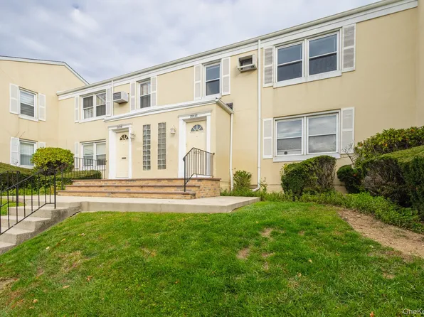 251-41 71st Road #54B, Bellerose, NY 11426