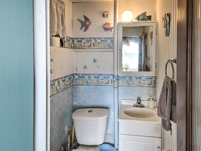 9946 Johnson Point Rd NE — Photo 12