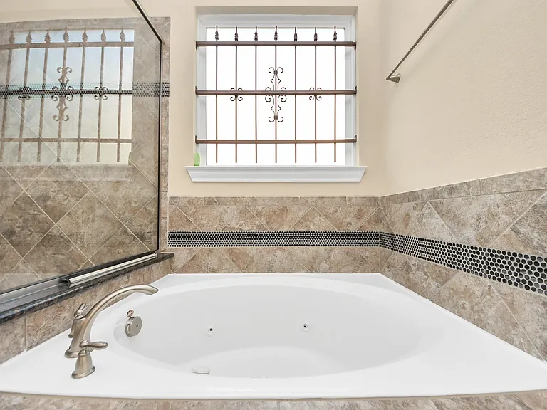27419 Canyon Reach Dr — Photo 26