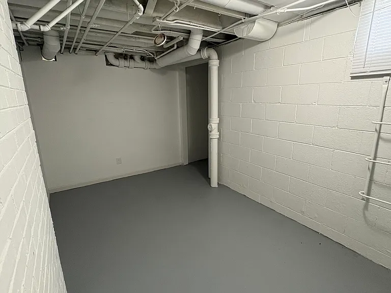 1404 N Broadway St #B — Photo 11
