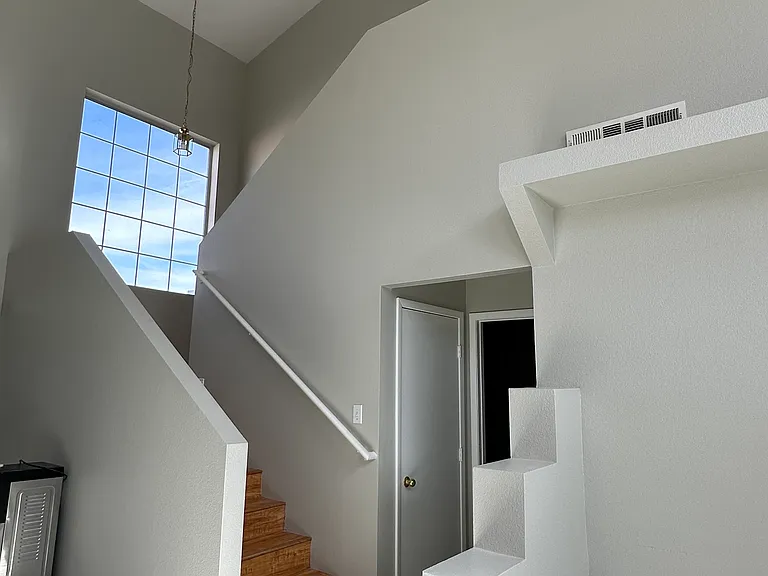 4160 Country Garden Ave — Photo 2