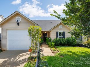 5806 Autumn Trace Ln, Indian Trail, NC 28079