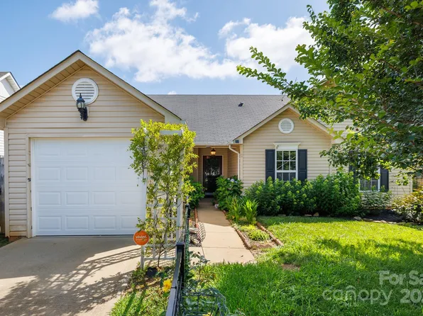 5806 Autumn Trace Ln, Indian Trail, NC 28079