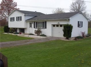 91 2nd St, Fredonia, PA 16124