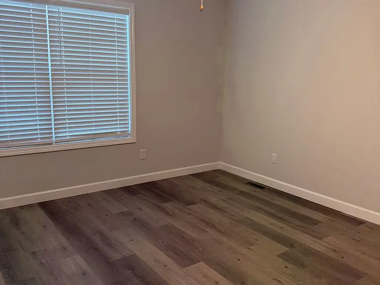 933 & 935 Rodeo Ct — Photo 12