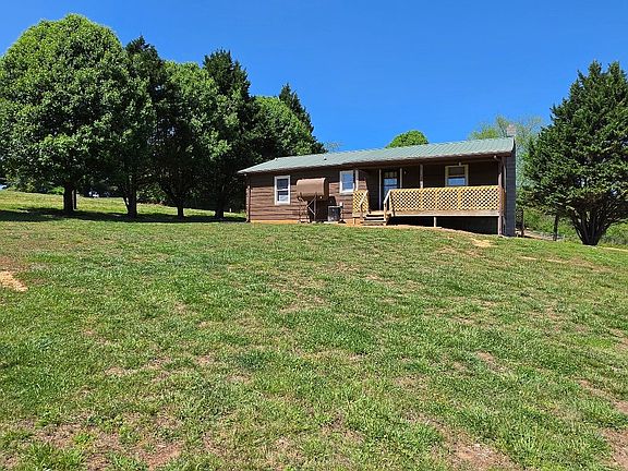 4th image of 930 Fish Lake Rd