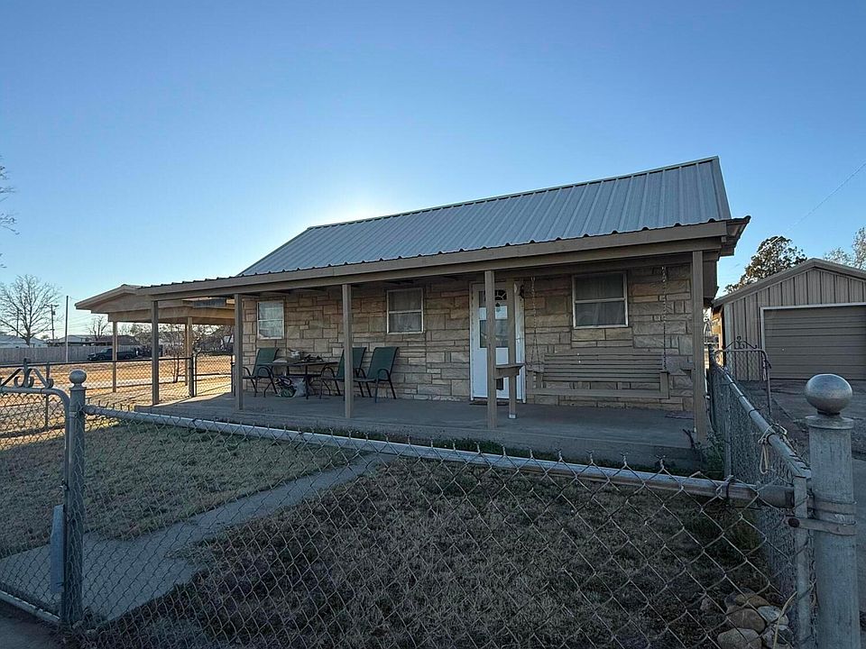 2nd image of 204 Avenue L