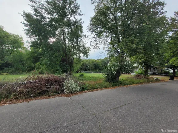 2525 Meldrum St, Detroit, MI 48207