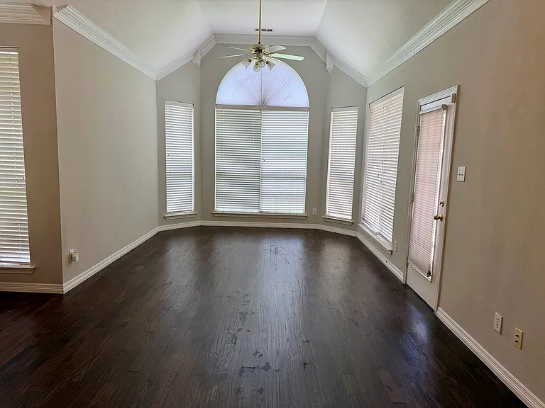 4309 Wingren Dr — Photo 9