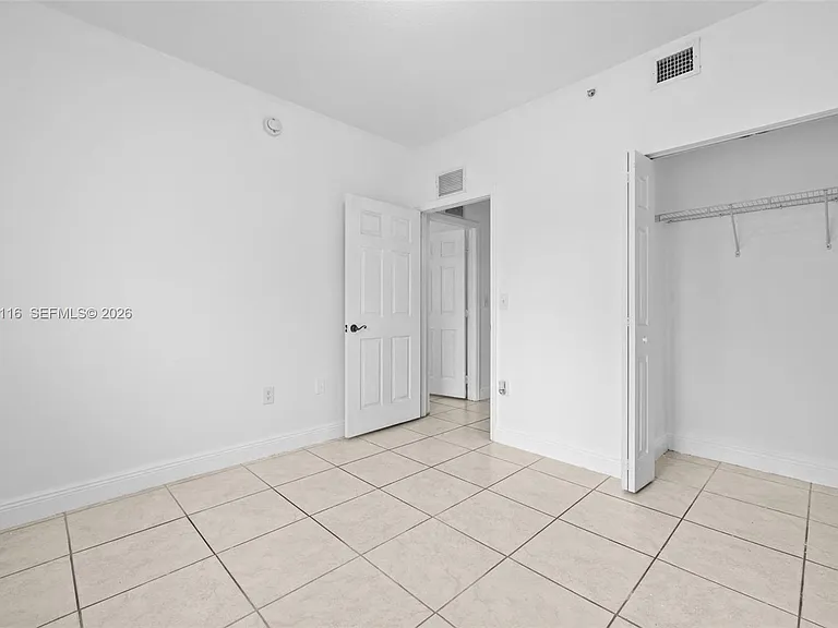 2421 W 78th St #104 — Photo 17