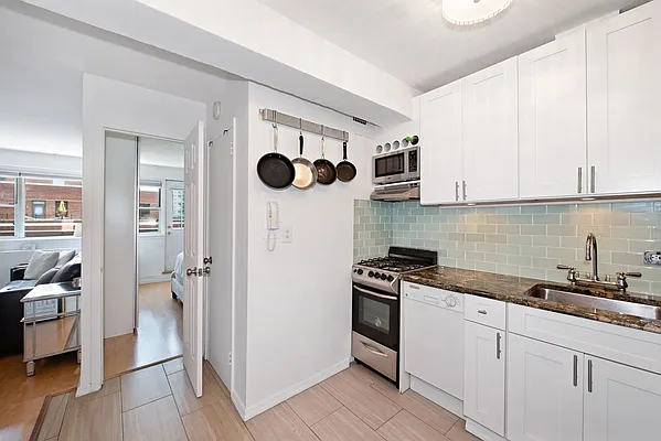 Sold by Compass | media 4