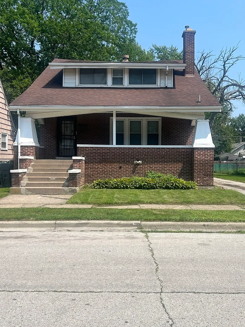 13809 Forest Ave photo 1