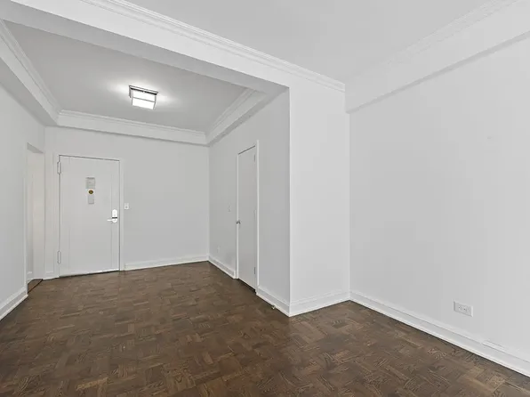 40 Park Avenue image 3 of 9