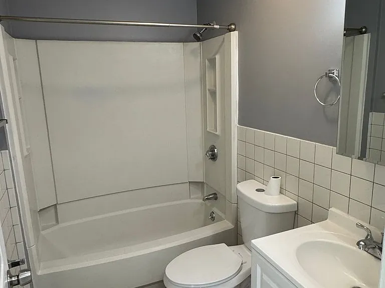 46 Amesbury St #3A — Photo 11