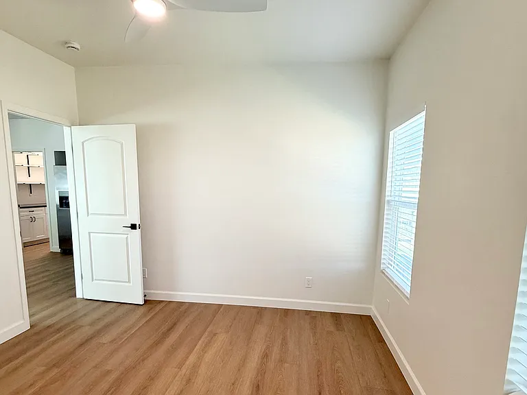 4701 Elm St — Photo 13