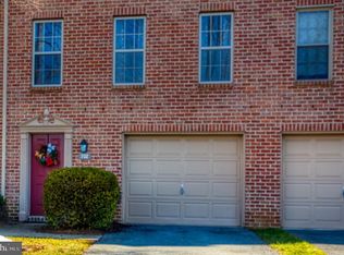 702 Skyview Dr, York, PA 17406