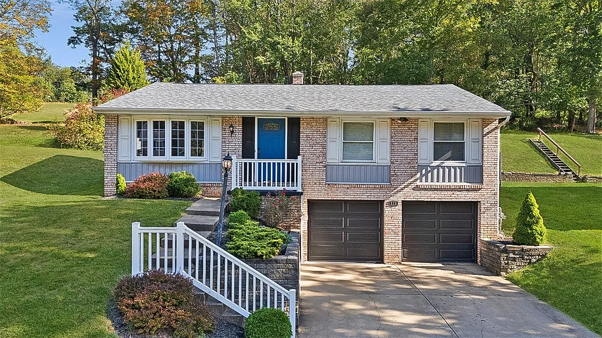 573 Clifton Rd photo 1