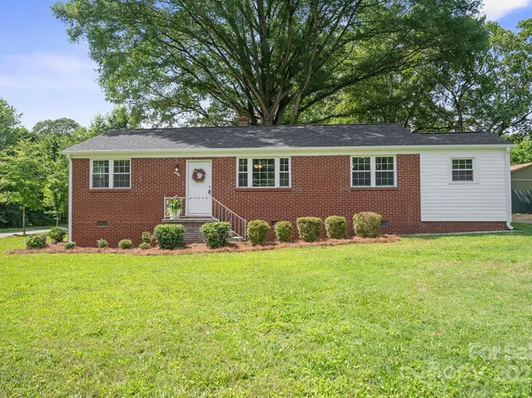 346 Fieldstone Cir, Statesville, NC 28677