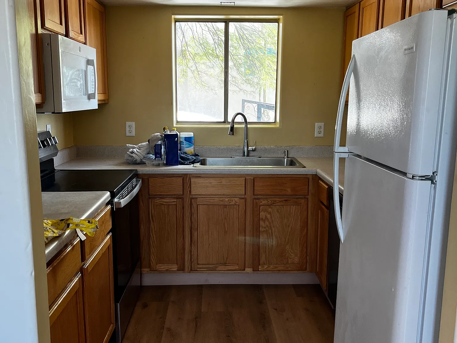 3 bed, 1400 sqft, $1,850 — Photo 2