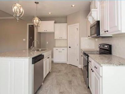 32393 N Moss, Denham Springs, LA, 70706