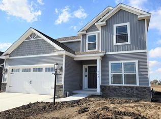 603 Harpers Fry, Savoy, IL 61874