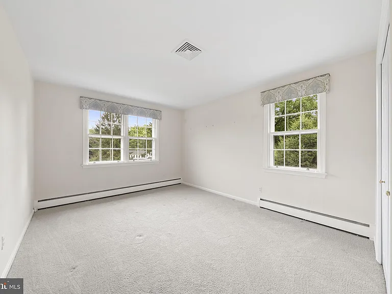 1026 Waltham Rd — Photo 19
