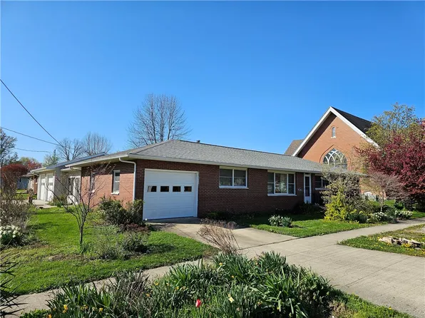 209 E Illinois St, Greenup, IL 62428