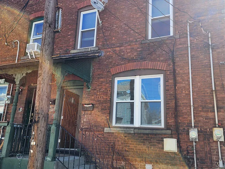 11 Coonley Ct — Photo 1