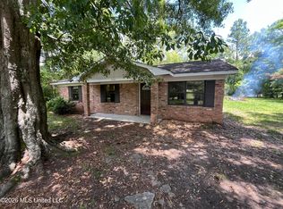 5601 Wildwood Rd, Moss Point, MS 39562