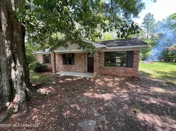 5601 Wildwood Rd, Moss Point, MS 39562