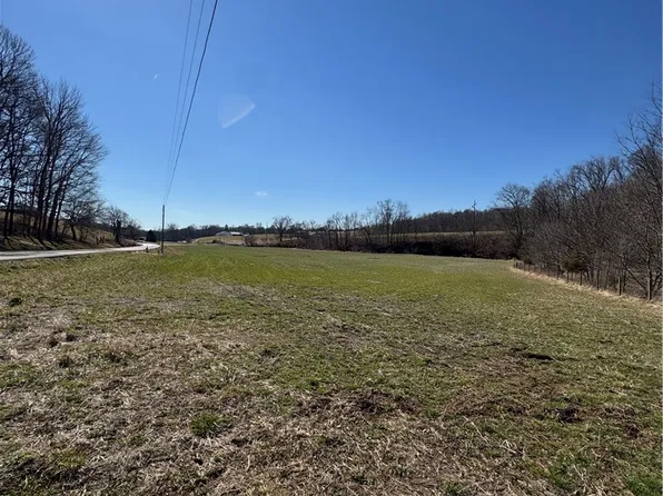 3420 E Shorts Corner Road, Pekin, IN 47165