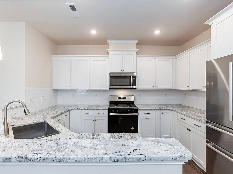 5717 Volos Ave — Photo 12