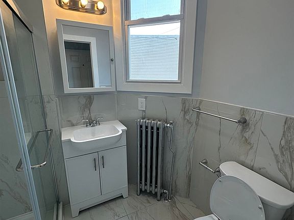5th image of 707 New York Ave Floor 2
