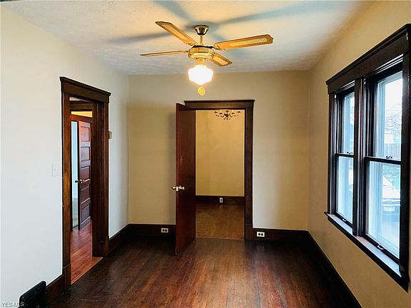 4th image of 1229 E 169th St