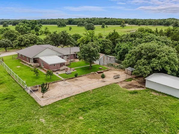 339 Colwell Rd, Forestburg, TX 76239