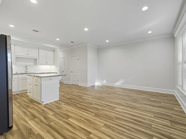 5084 Hamilton Cir — Photo 5