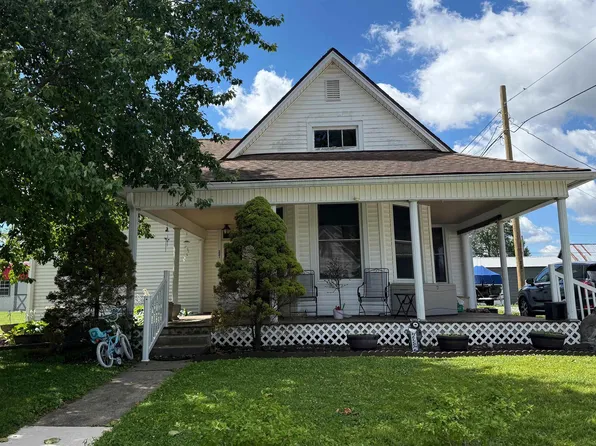 221 E Washington St, Galveston, IN 46932
