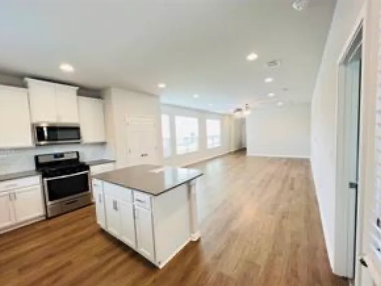 10004 Dawn Pearl Dr — Photo 3