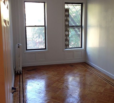 5th image of 1147 Rogers Ave APT 2R
